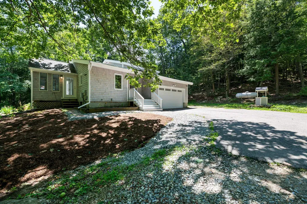 34 Pleasant Hill Road Deerfield NH 03037