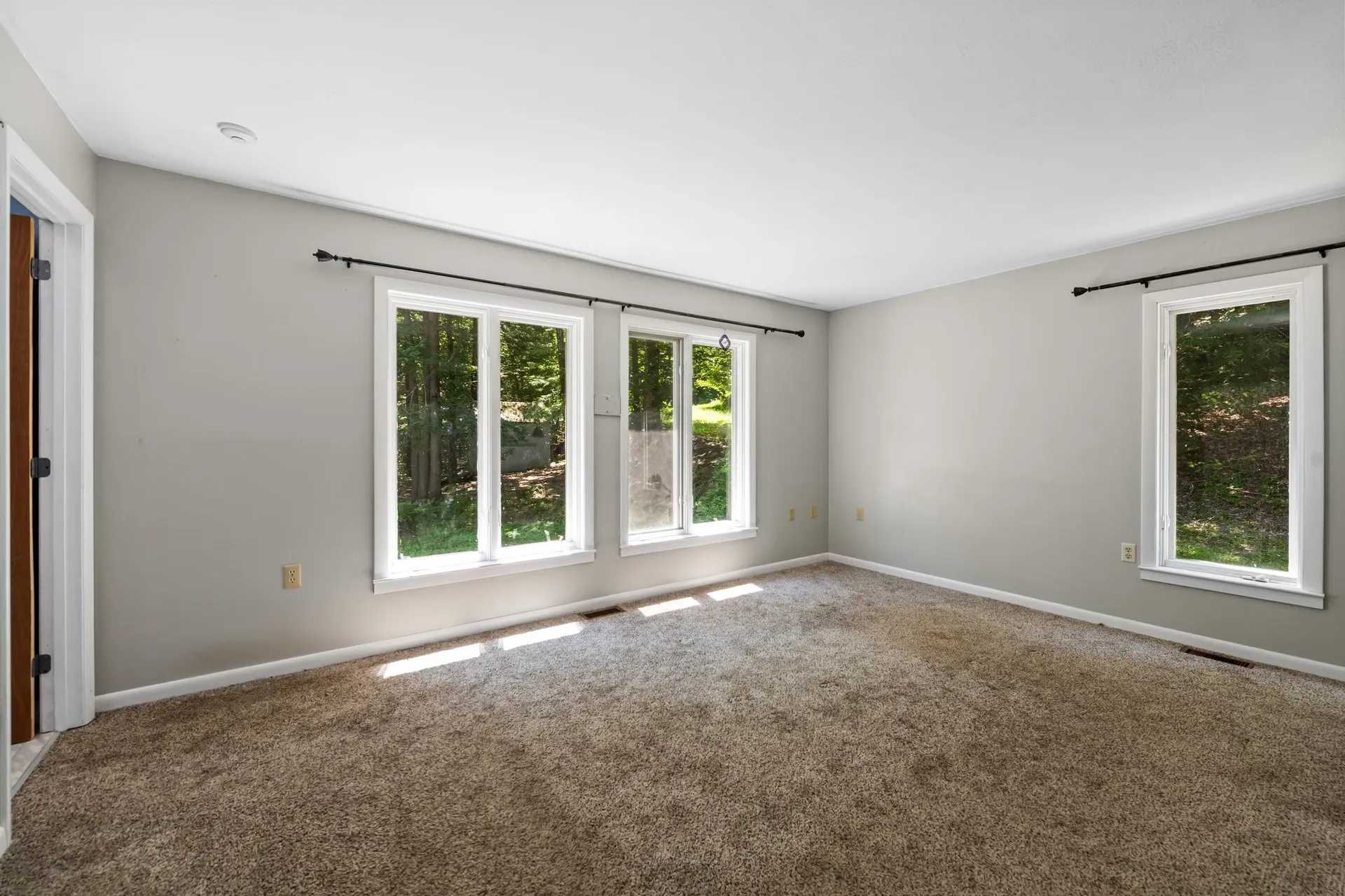 34 Pleasant Hill Road Deerfield NH 03037