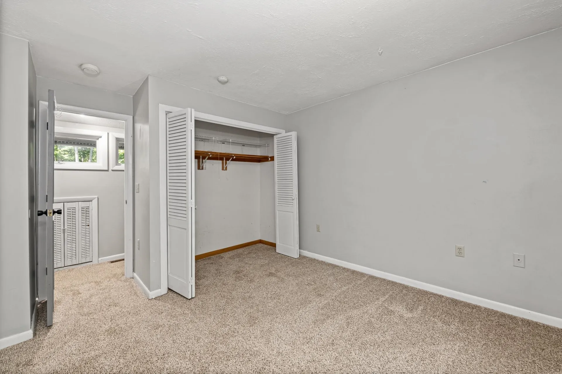 34 Pleasant Hill Road Deerfield NH 03037
