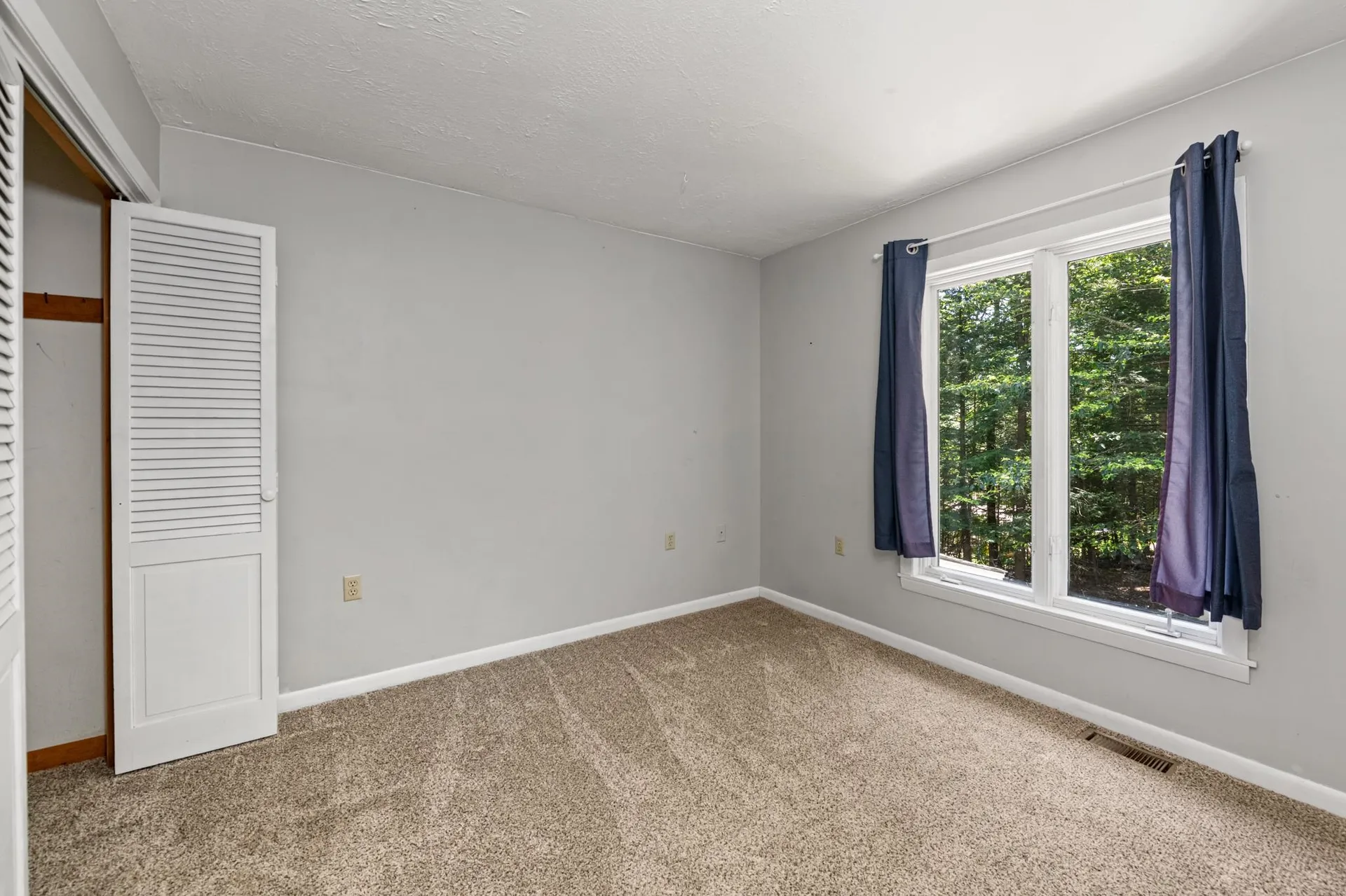 34 Pleasant Hill Road Deerfield NH 03037