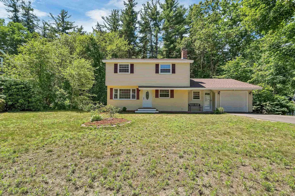 3 Stoney Brook Road Nashua NH 03063