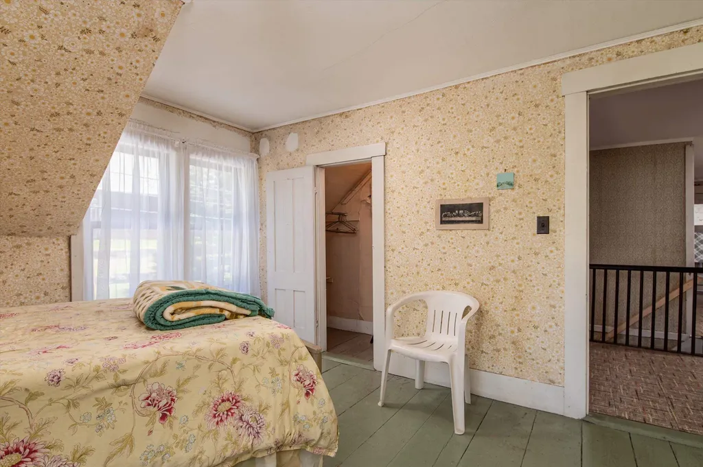 693 Us Route 2b St. Johnsbury VT 05819