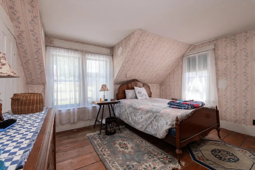 693 Us Route 2b St. Johnsbury VT 05819