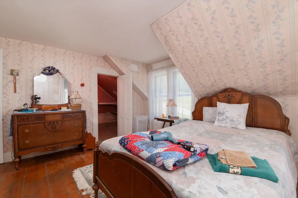 693 Us Route 2b St. Johnsbury VT 05819