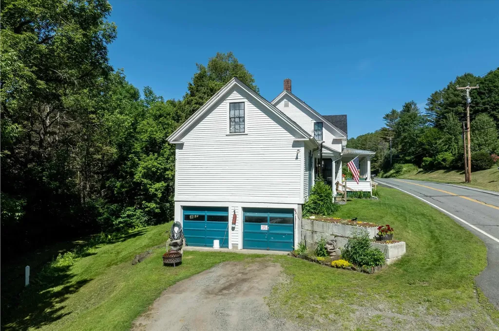 693 Us Route 2b St. Johnsbury VT 05819