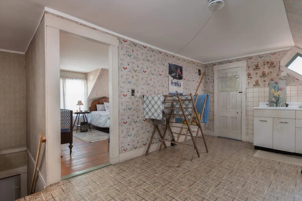 693 Us Route 2b St. Johnsbury VT 05819