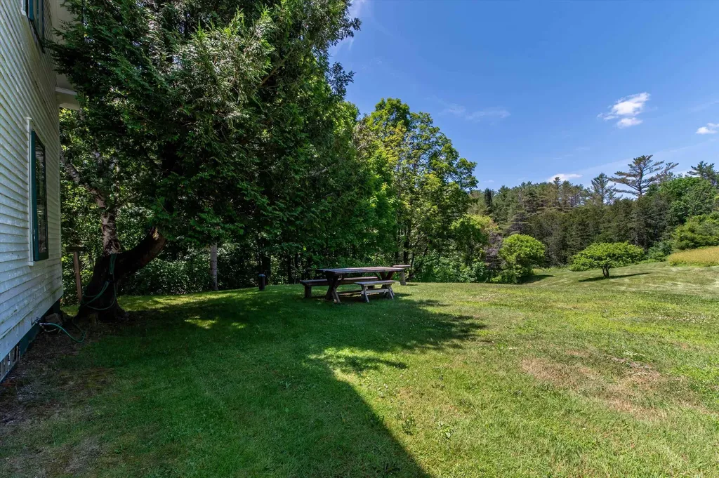 693 Us Route 2b St. Johnsbury VT 05819