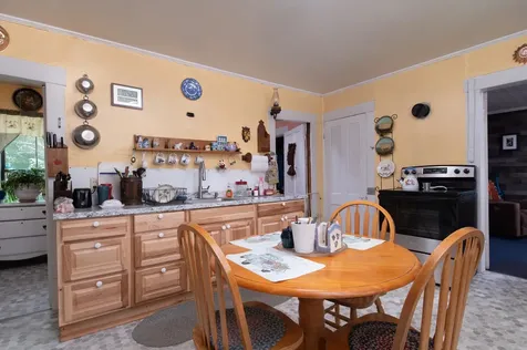 693 Us Route 2b St. Johnsbury VT 05819