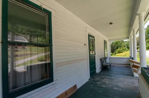 693 Us Route 2b St. Johnsbury VT 05819