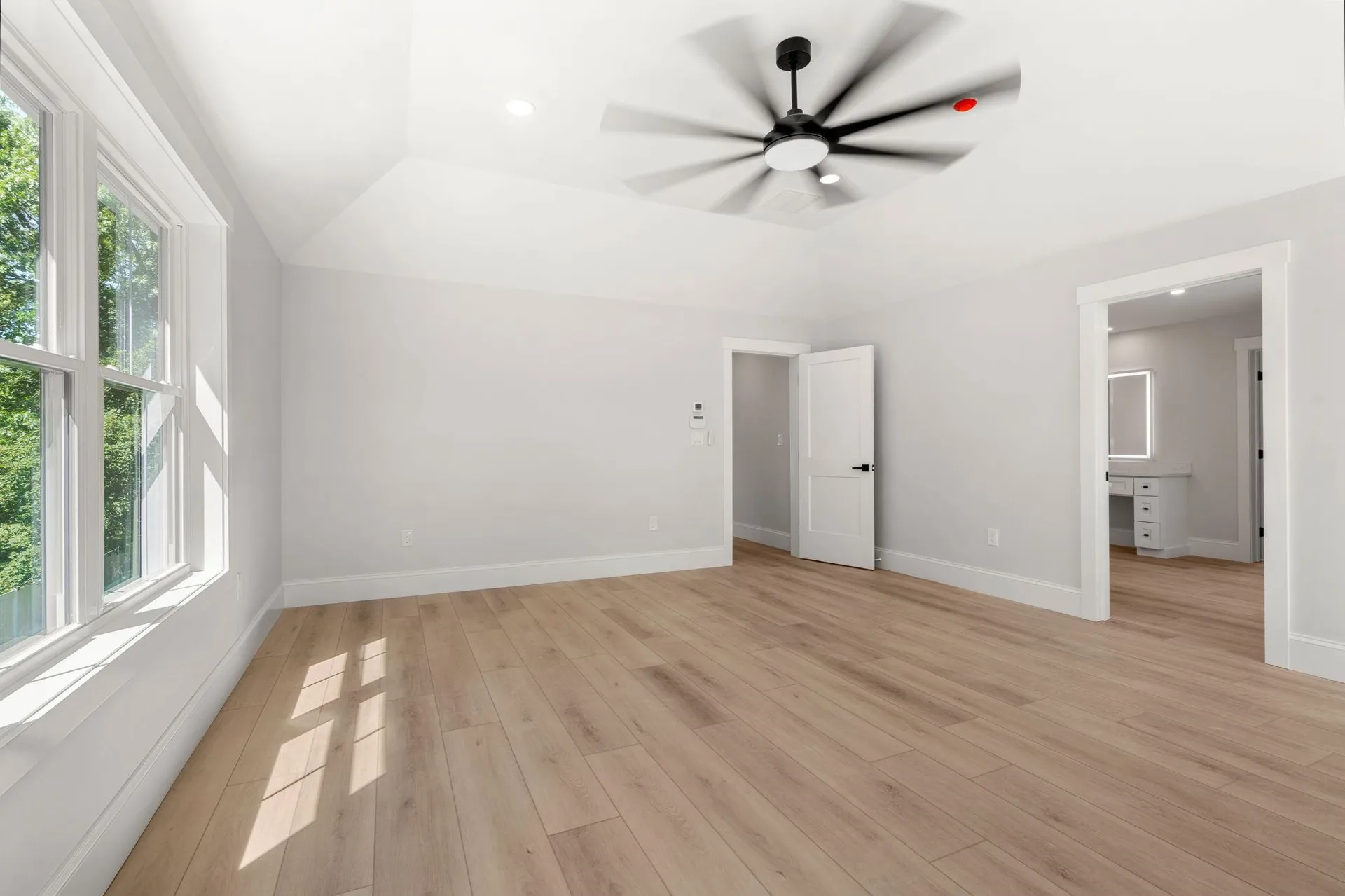 8 Senter Street Salem NH 03079