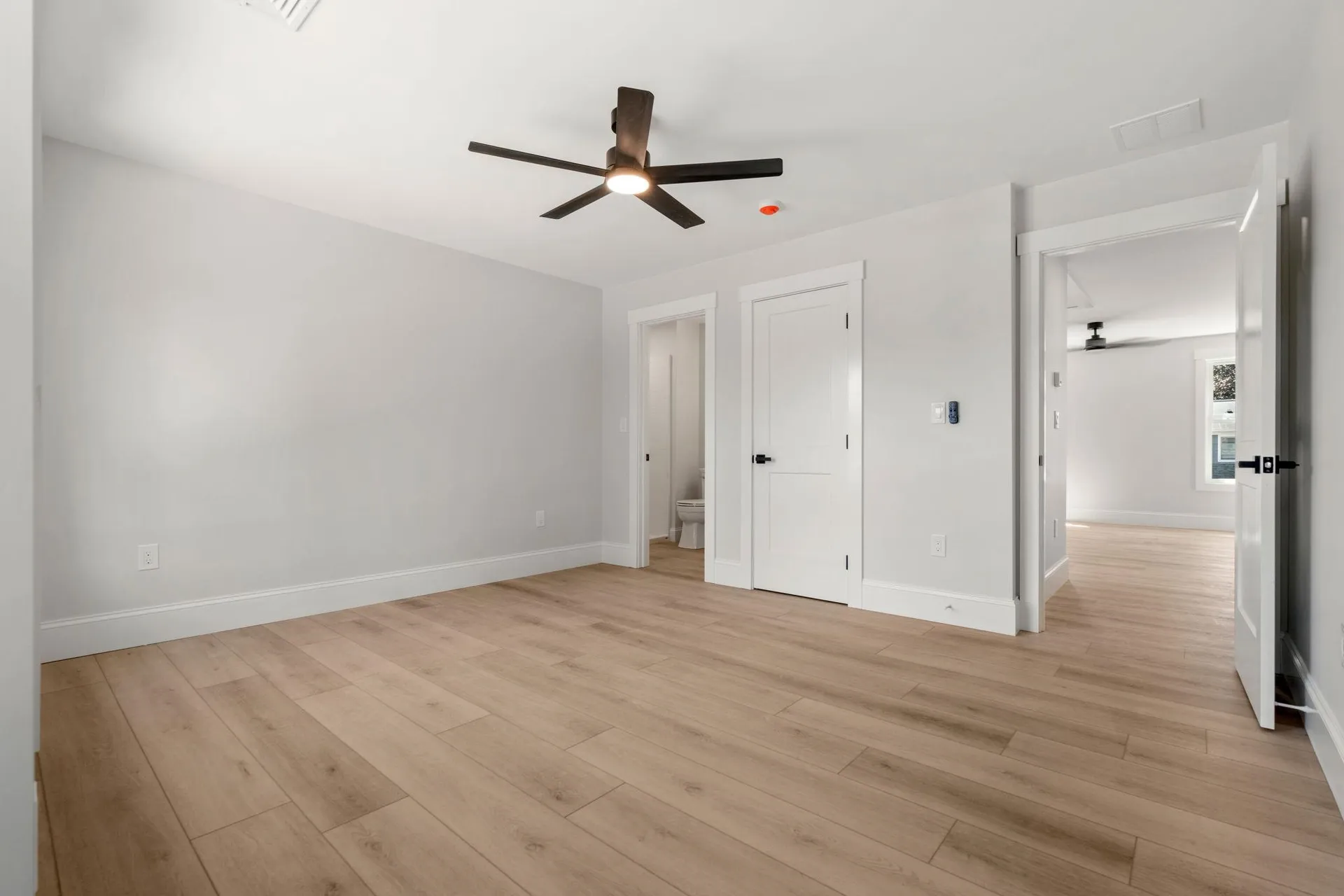 8 Senter Street Salem NH 03079