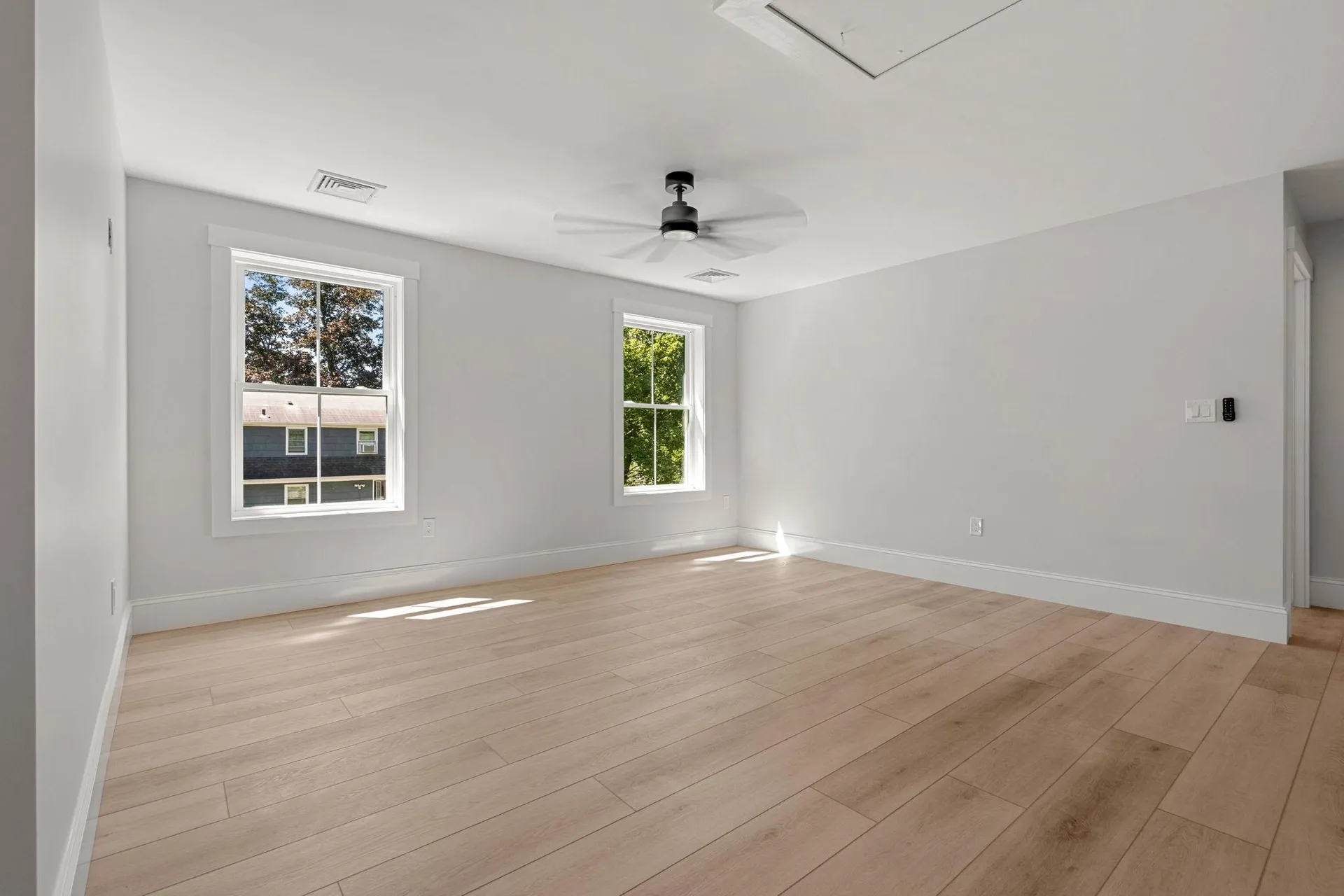 8 Senter Street Salem NH 03079