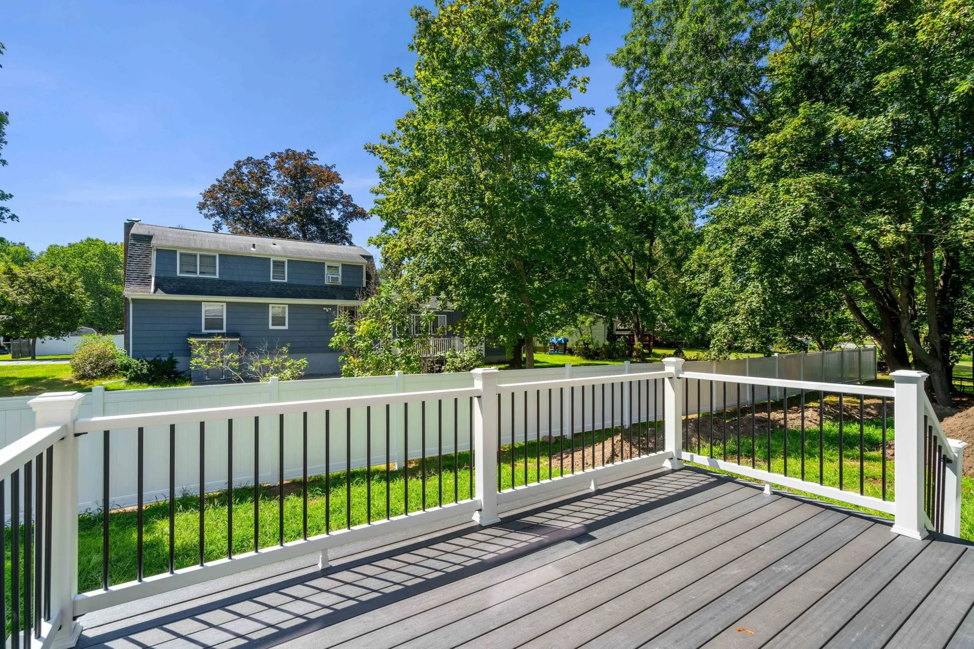 8 Senter Street Salem NH 03079