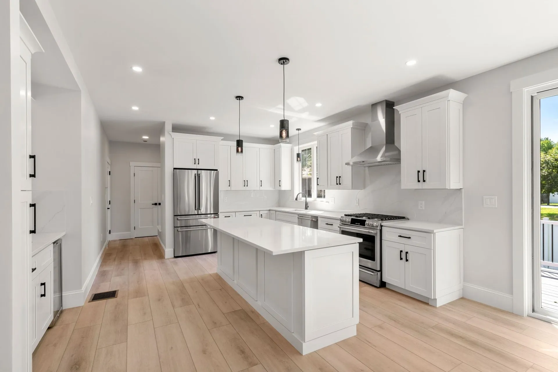 8 Senter Street Salem NH 03079