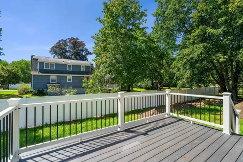 8 Senter Street Salem NH 03079