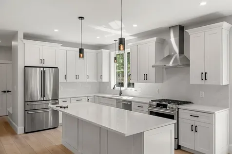 8 Senter Street Salem NH 03079