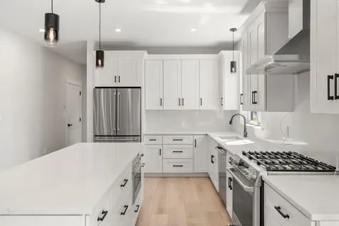 8 Senter Street Salem NH 03079