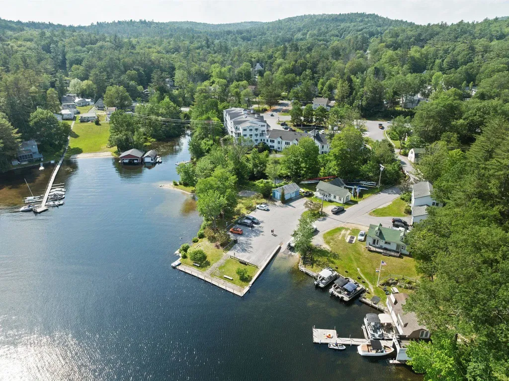 15 Cooper Street Sunapee NH 03782