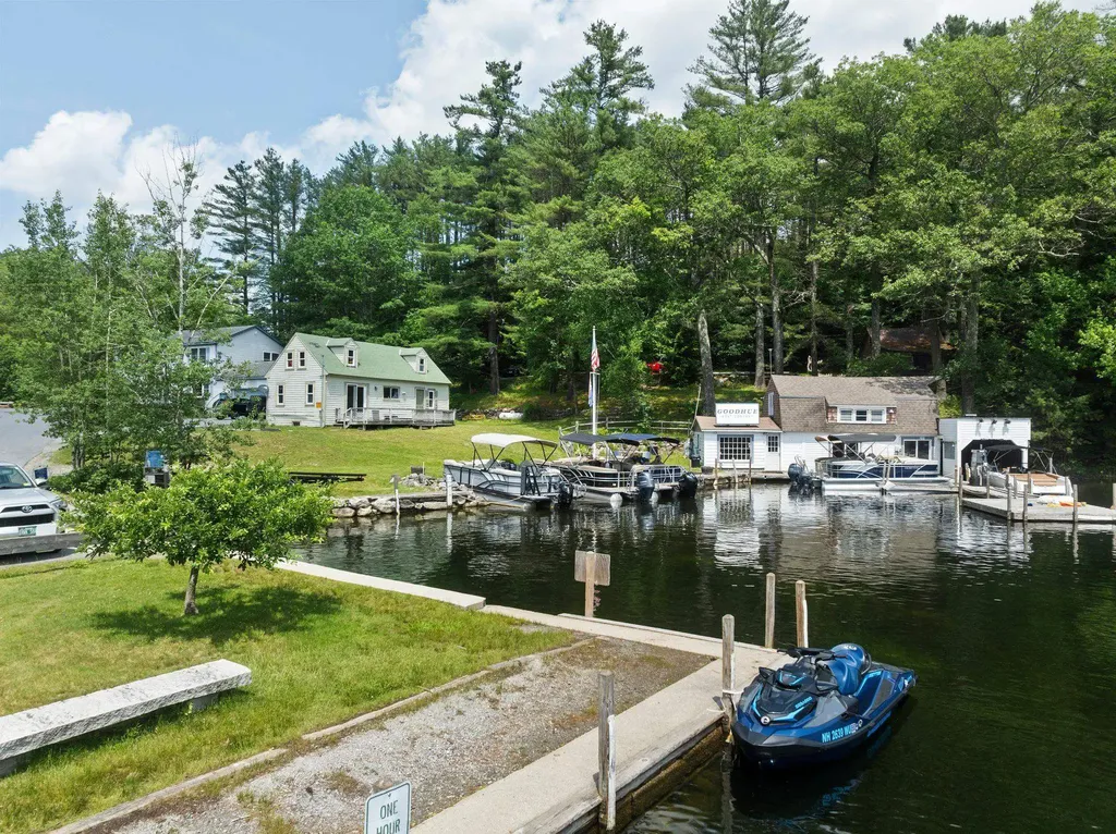 15 Cooper Street Sunapee NH 03782