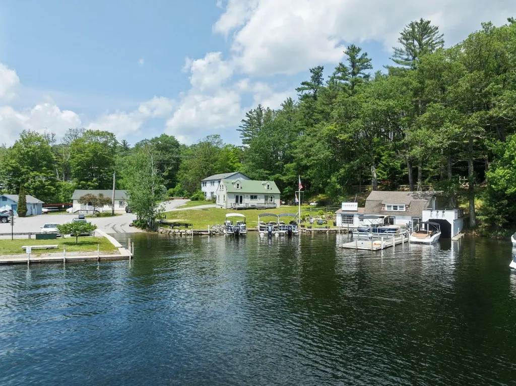 15 Cooper Street Sunapee NH 03782