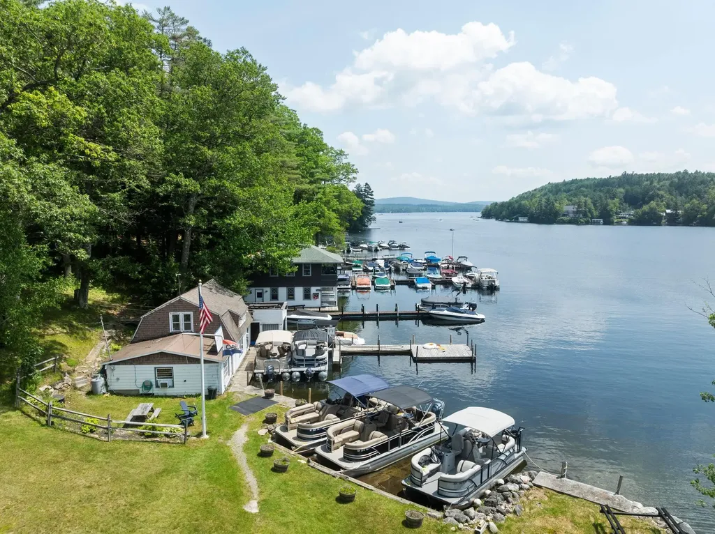 15 Cooper Street Sunapee NH 03782