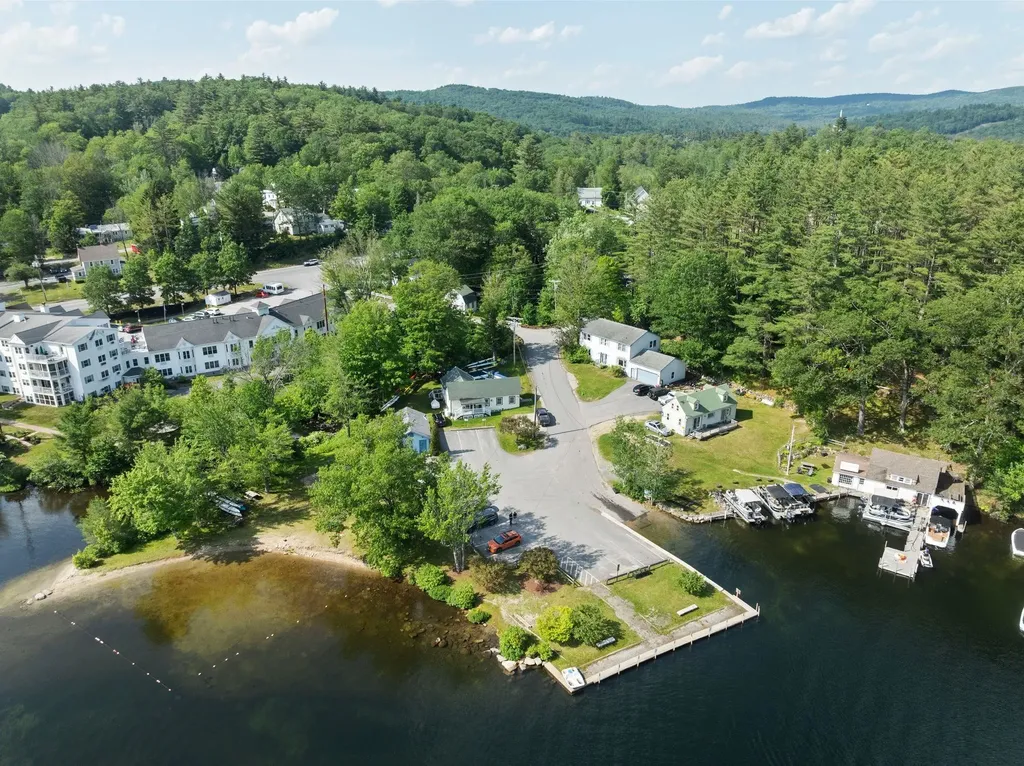 15 Cooper Street Sunapee NH 03782