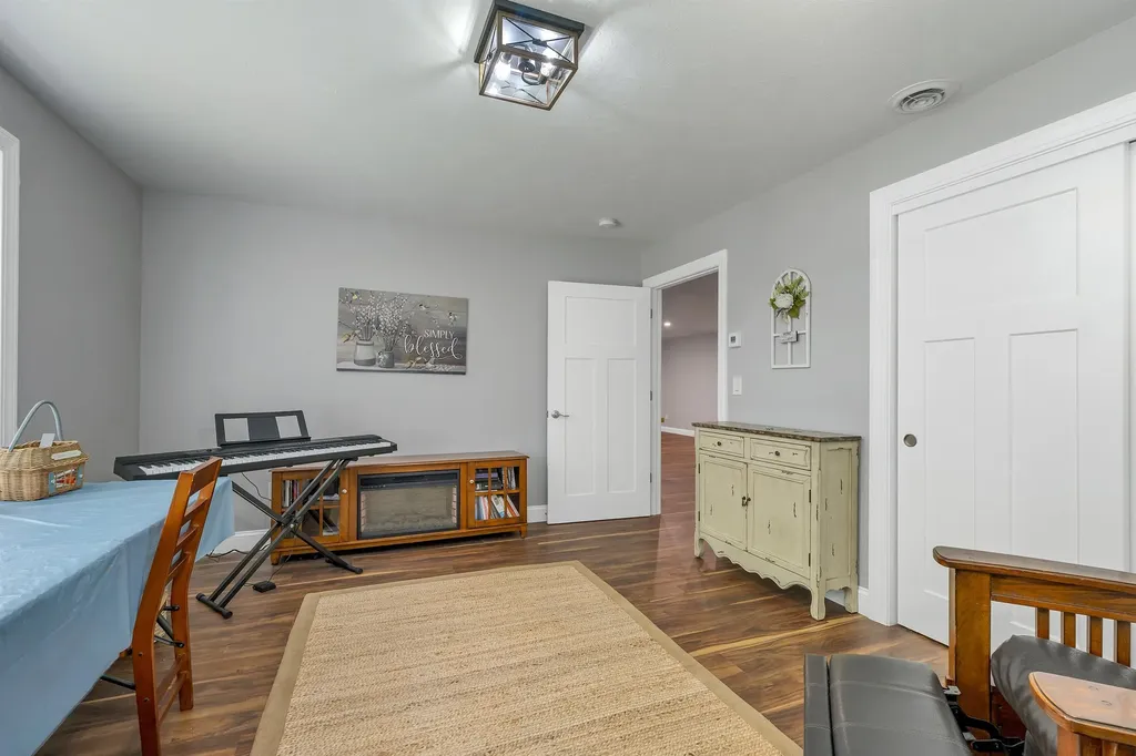 22 Stonehenge Circle Northfield NH 03276