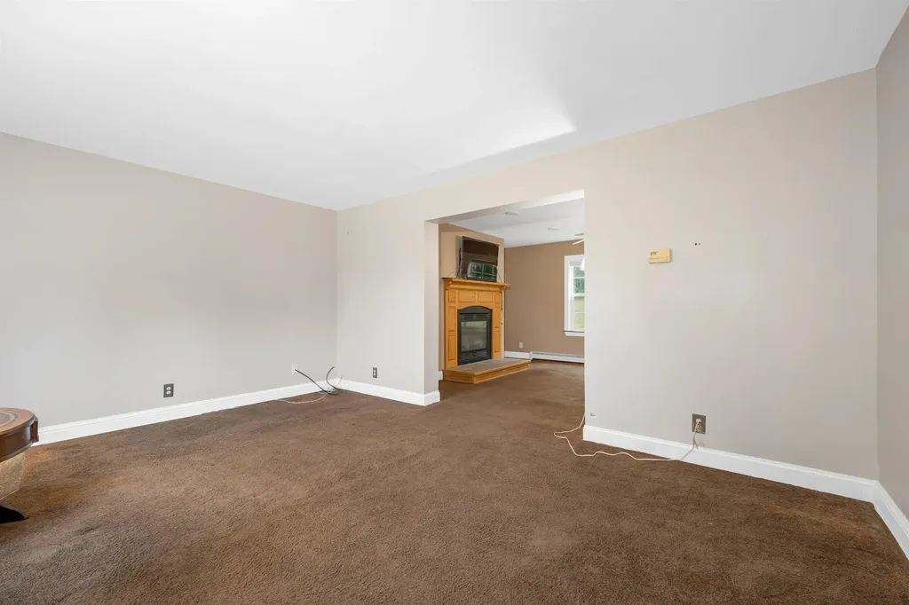 1400 Cass Mill Road Alexandria NH 03222