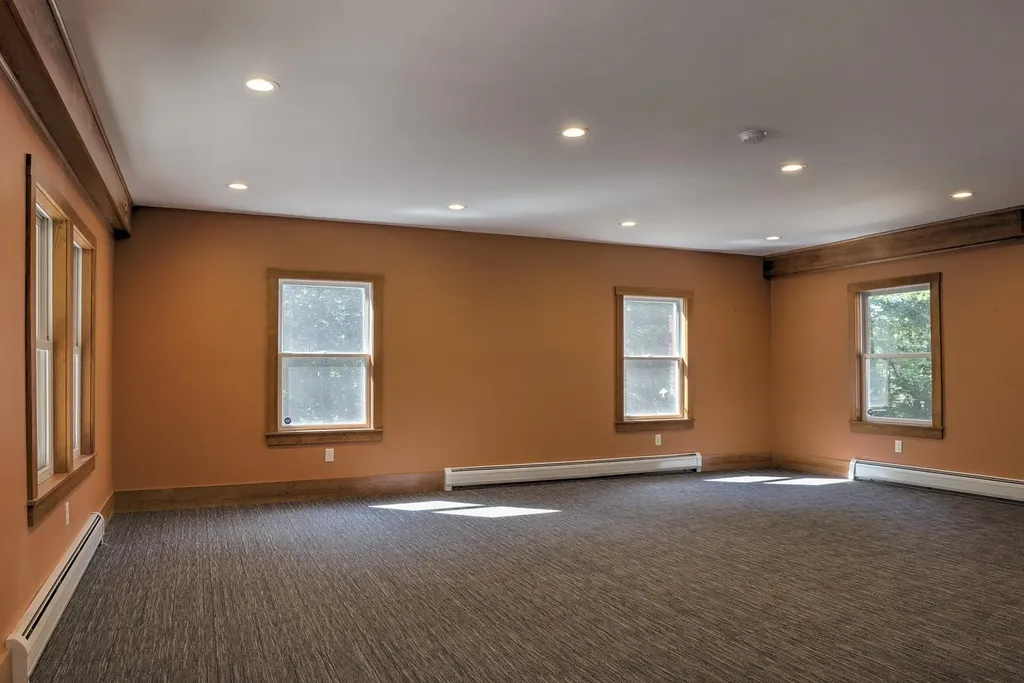 515 Monadnock Highway Swanzey NH 03446