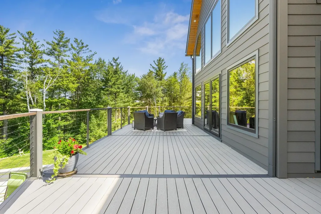 21 Quimby Mountain Road Hooksett NH 03106