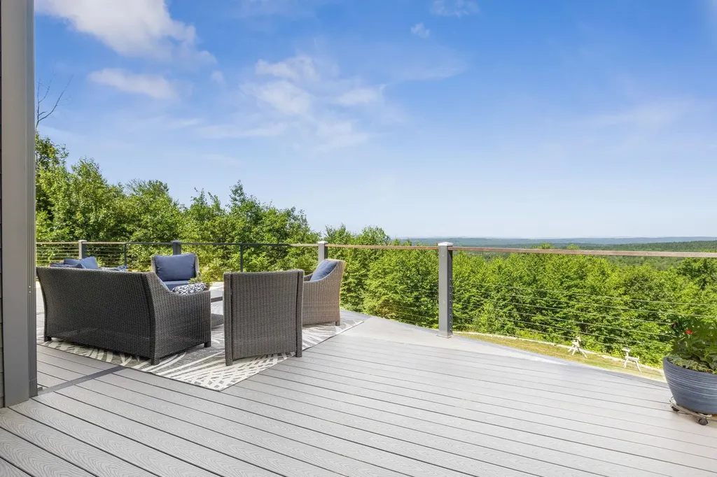 21 Quimby Mountain Road Hooksett NH 03106