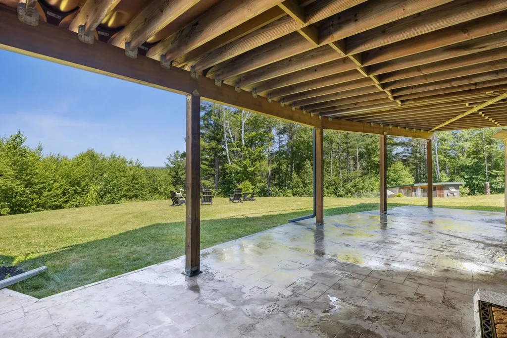 21 Quimby Mountain Road Hooksett NH 03106