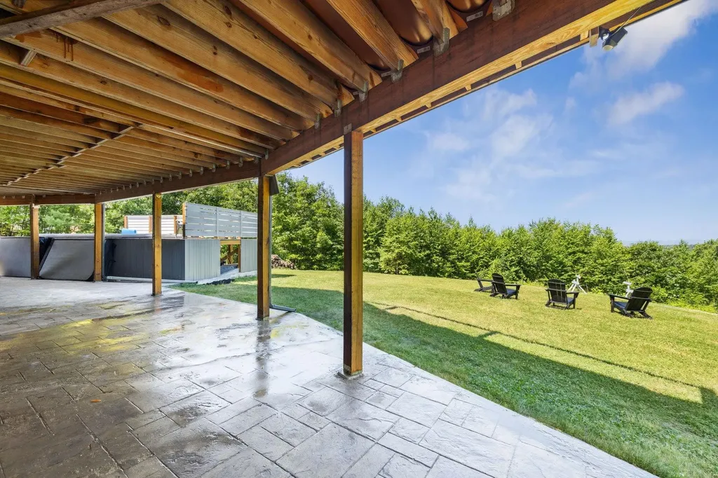 21 Quimby Mountain Road Hooksett NH 03106