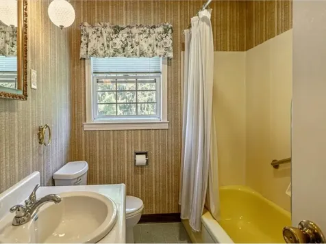 19 Adams Street St. Albans City VT 05478