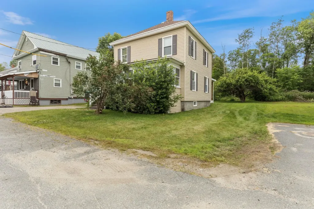21 Washington Avenue Lunenburg VT 05904