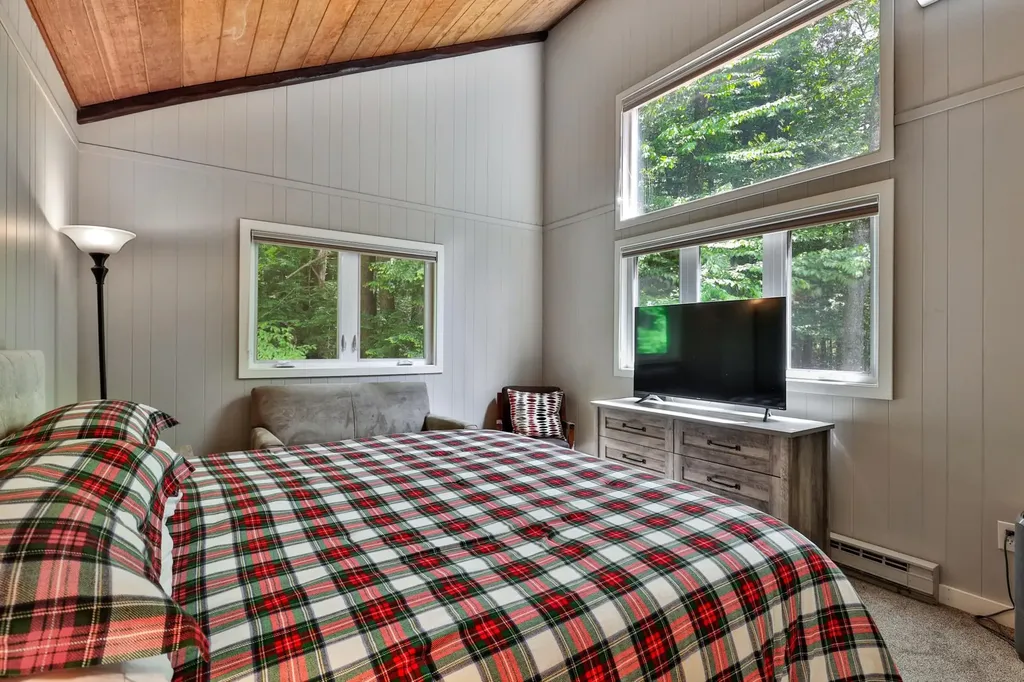 26 Fiddlehead Lane Pittsfield VT 05762