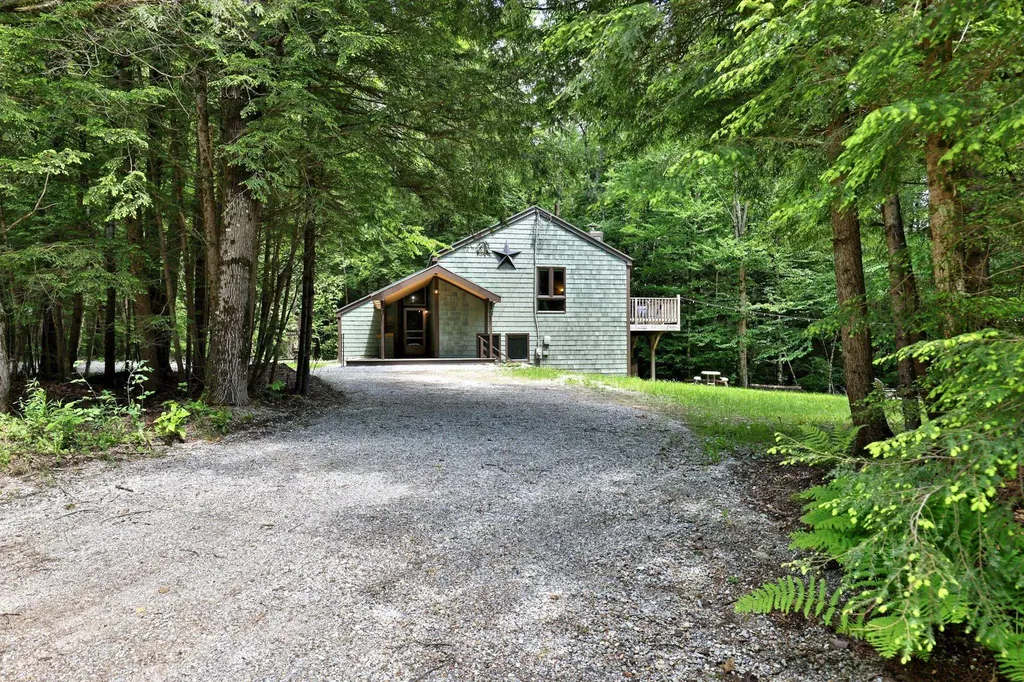 26 Fiddlehead Lane Pittsfield VT 05762