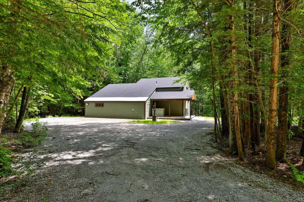 26 Fiddlehead Lane Pittsfield VT 05762