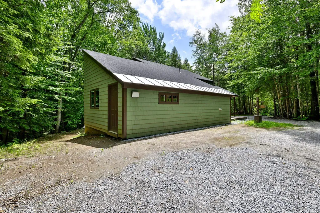 26 Fiddlehead Lane Pittsfield VT 05762