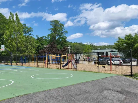 337 S Main Street Wolfeboro NH 03894