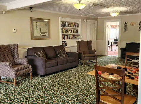 337 S Main Street Wolfeboro NH 03894