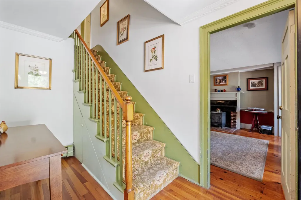 27 Nh Route 25 Plymouth NH 03264