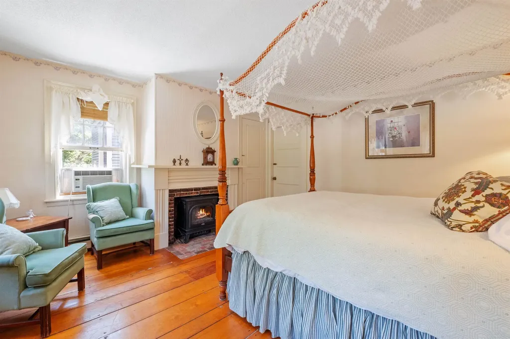 27 Nh Route 25 Plymouth NH 03264