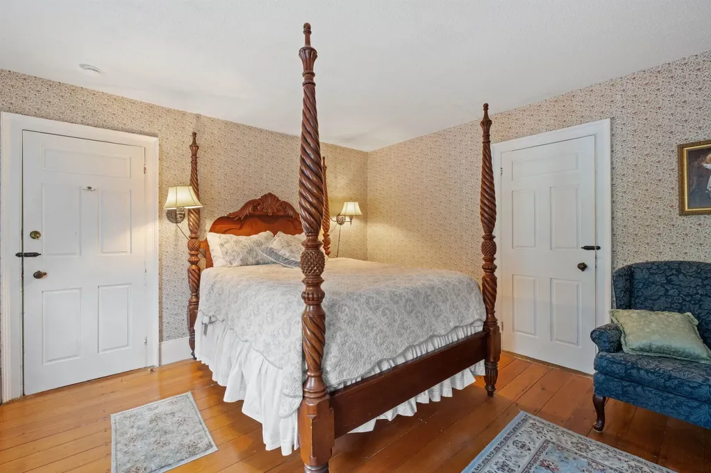 27 Nh Route 25 Plymouth NH 03264