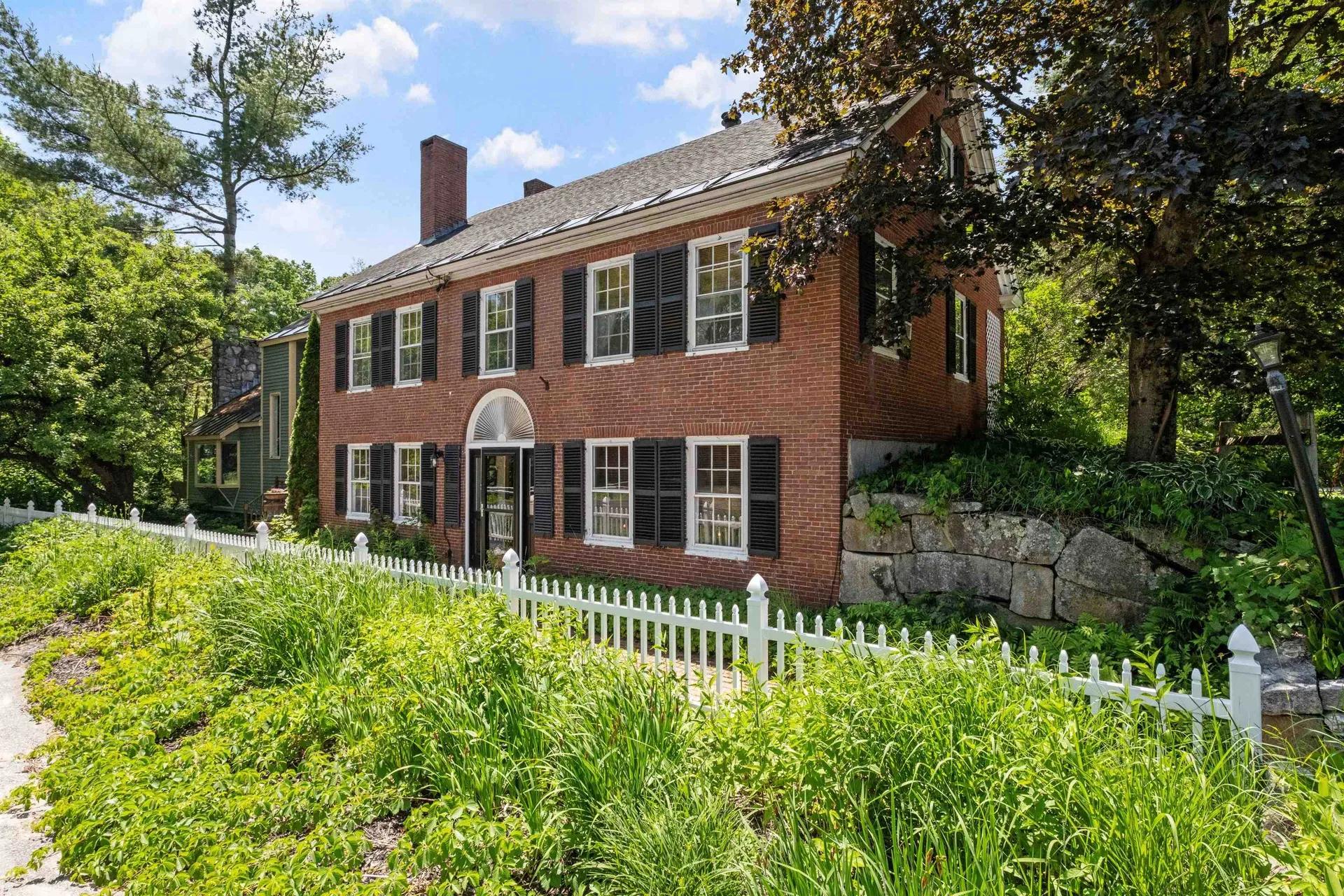 27 Nh Route 25 Plymouth NH 03264