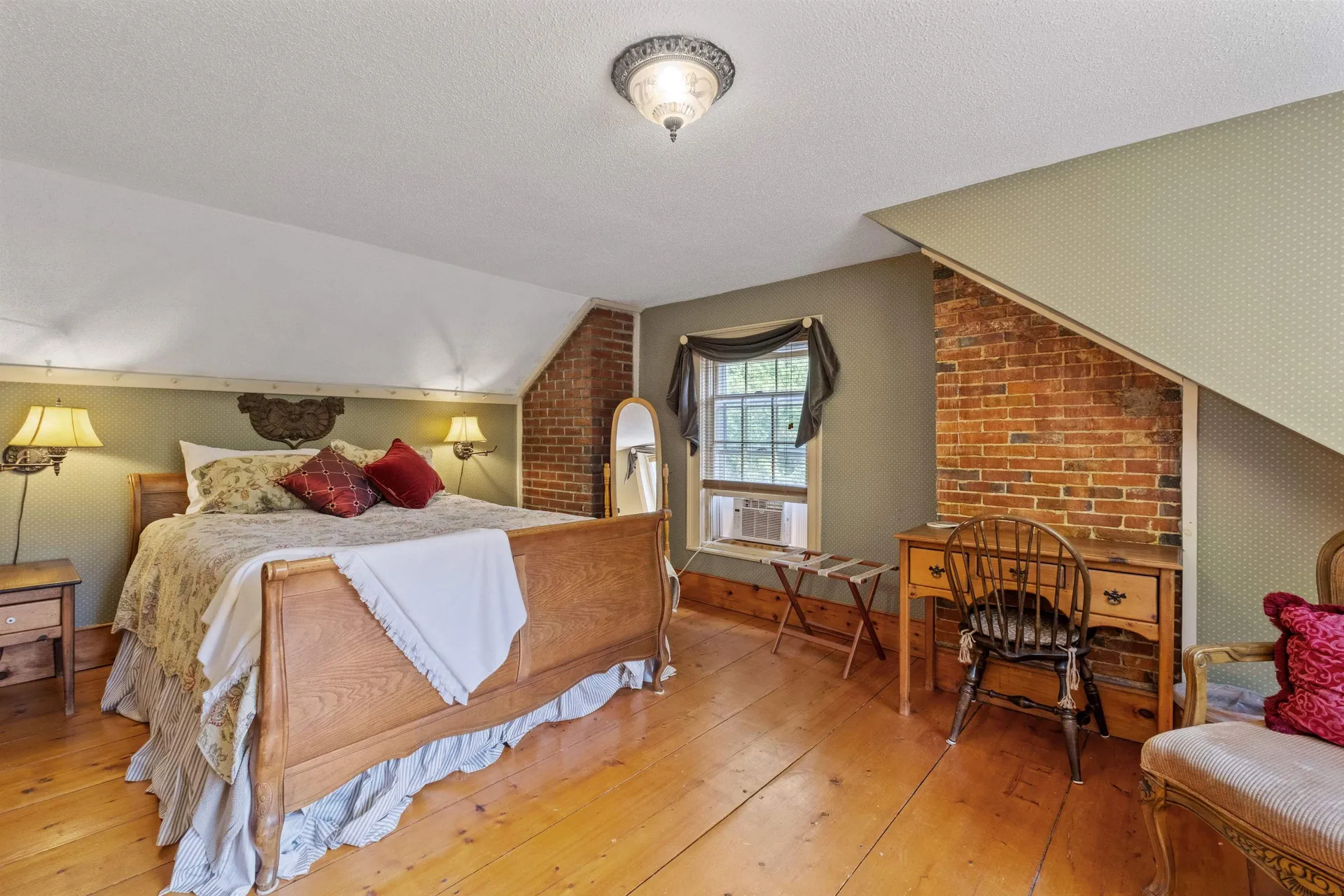 27 Nh Route 25 Plymouth NH 03264