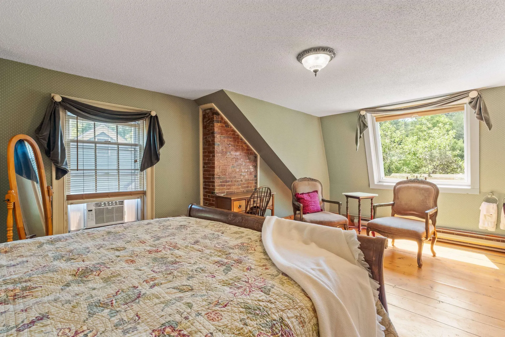 27 Nh Route 25 Plymouth NH 03264