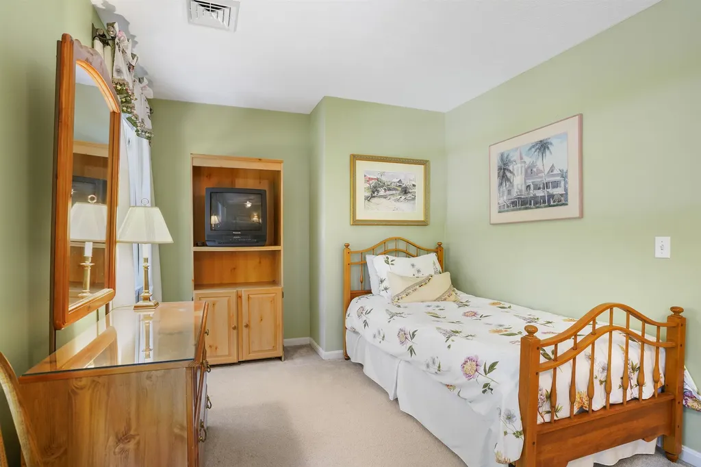8 Essex Drive Bow NH 03304