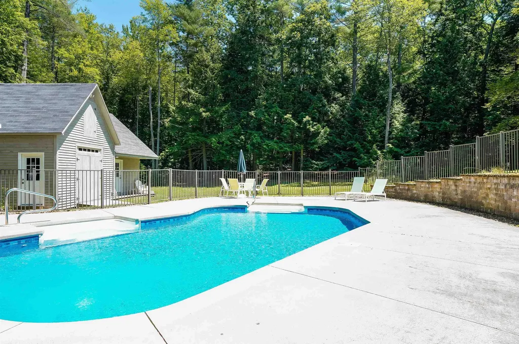 8 Essex Drive Bow NH 03304
