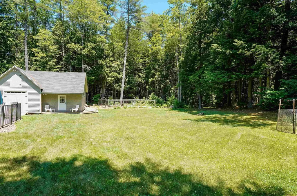 8 Essex Drive Bow NH 03304